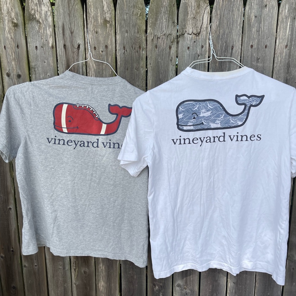 Vineyard Vines youth large t-shirts